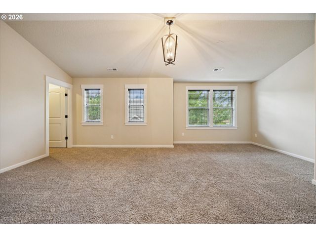 17811 Sw ROBERT Ln, Beaverton, OR 97078