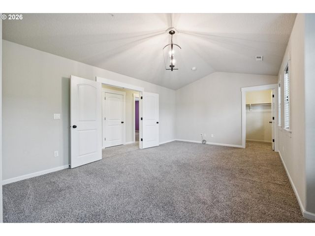 17811 Sw ROBERT Ln, Beaverton, OR 97078