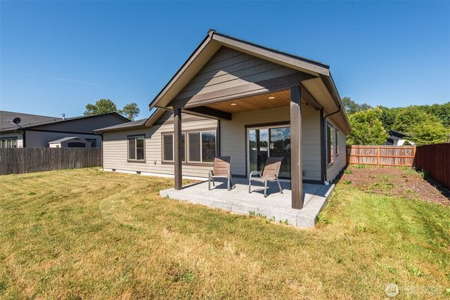 390 Broadmoor Street, Sequim, WA 98382