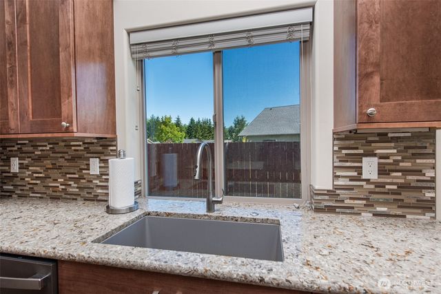 390 Broadmoor Street, Sequim, WA 98382