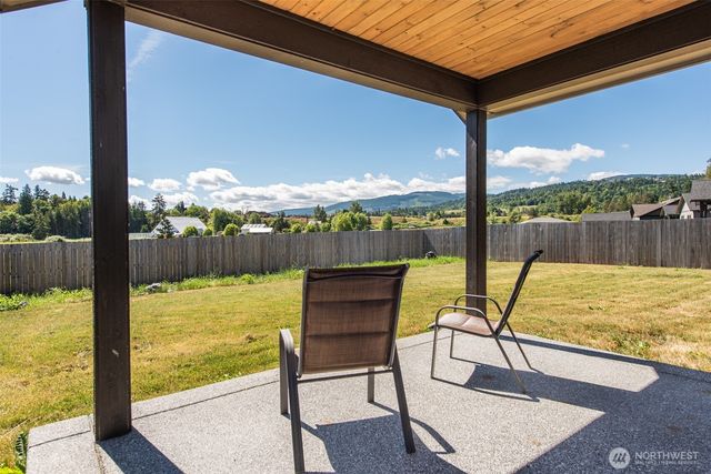 390 Broadmoor Street, Sequim, WA 98382
