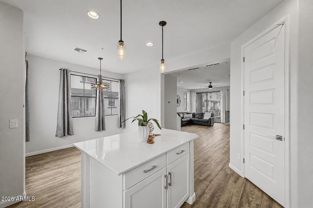 2090 S DORSEY Lane 1030, Tempe, AZ 85282