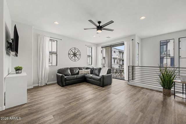 2090 S DORSEY Lane 1030, Tempe, AZ 85282