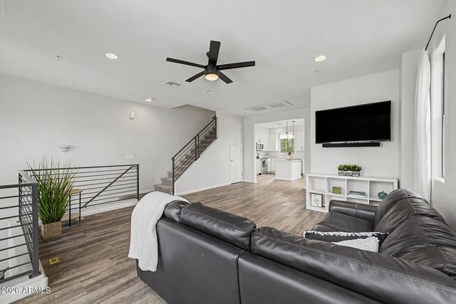 2090 S DORSEY Lane 1030, Tempe, AZ 85282