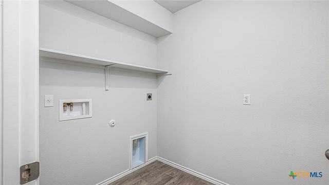 100 Rain Drop Road, Jarrell, TX 76537