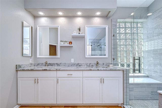 5910 CHERRY OAK DRIVE, Valrico, FL 33596