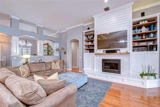 5910 CHERRY OAK DRIVE, Valrico, FL 33596