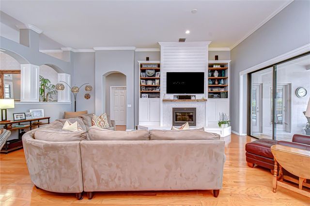 5910 CHERRY OAK DRIVE, Valrico, FL 33596