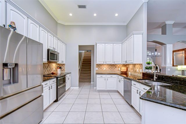 5910 CHERRY OAK DRIVE, Valrico, FL 33596