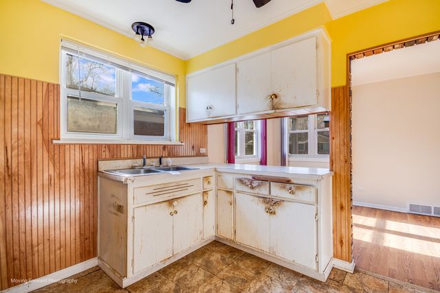 14341 University Avenue, Dolton, IL 60419