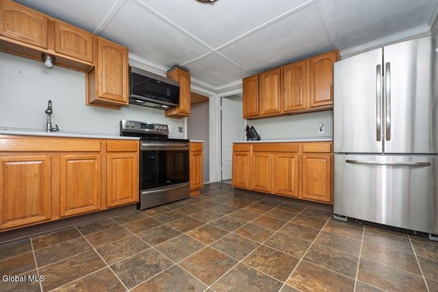 2872 Guilderland Avenue, Rotterdam, NY 12306