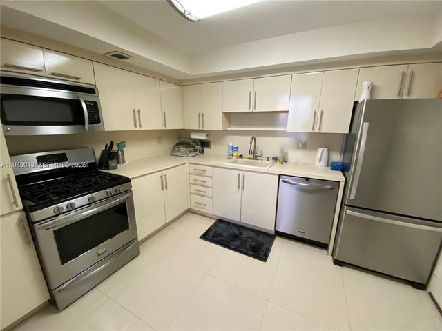 2030 S Ocean Dr 412, Hallandale Beach, FL 33009