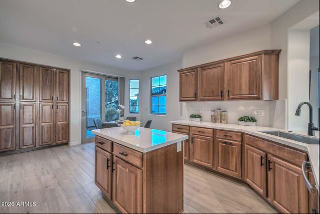 28014 N 130th Glen, Peoria, AZ 85383