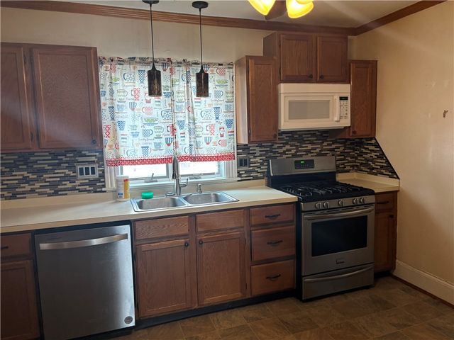 19 Cady Street, Auburn, NY 13021