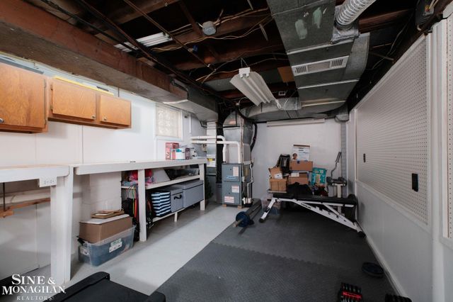 18083 Elizabeth Street, Roseville, MI 48066