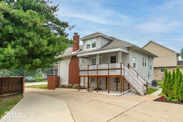 18083 Elizabeth Street, Roseville, MI 48066