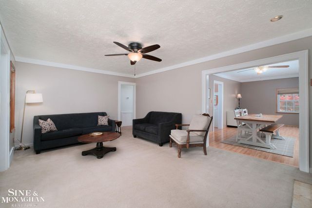 18083 Elizabeth Street, Roseville, MI 48066