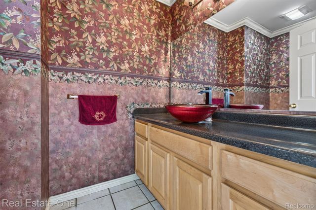 510 Boulder Lake Drive, Oxford Charter Township, MI 48371