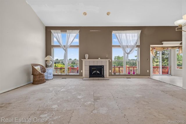 510 Boulder Lake Drive, Oxford Charter Township, MI 48371
