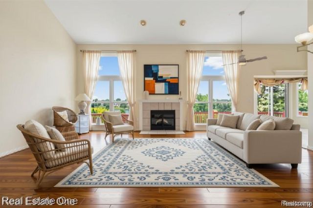 510 Boulder Lake Drive, Oxford Charter Township, MI 48371
