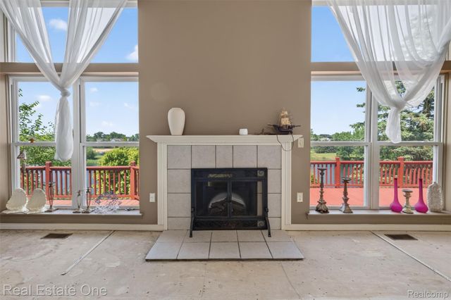 510 Boulder Lake Drive, Oxford Charter Township, MI 48371