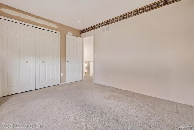 510 Boulder Lake Drive, Oxford Charter Township, MI 48371