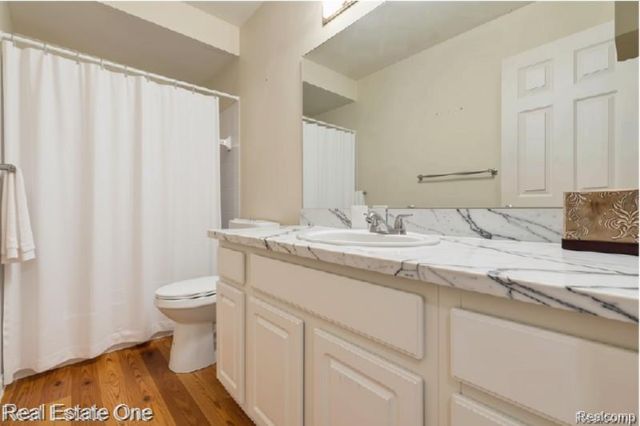 510 Boulder Lake Drive, Oxford Charter Township, MI 48371