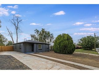 2921 Jasmine St, Denver, CO 80207