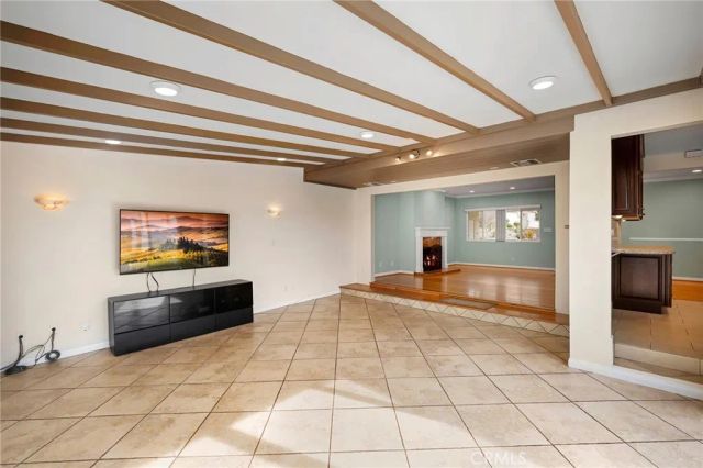841 Irving, Burbank, CA 91504