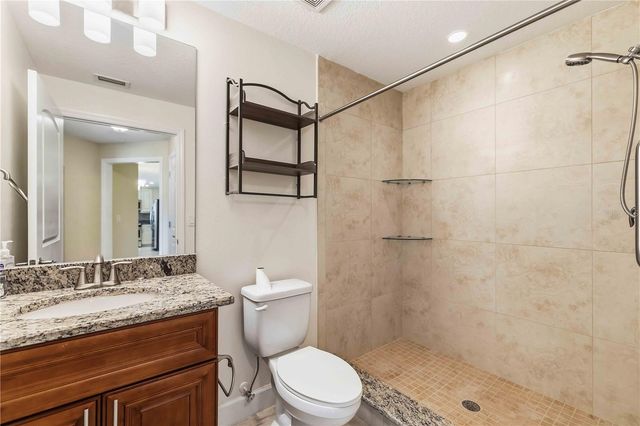 7820 34TH AVE W 102, Bradenton, FL 34209