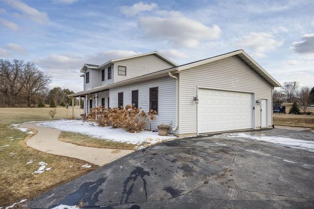 W7507 Iroquois Trail, Delavan, WI 53115