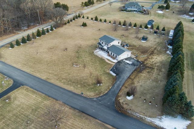 W7507 Iroquois Trail, Delavan, WI 53115