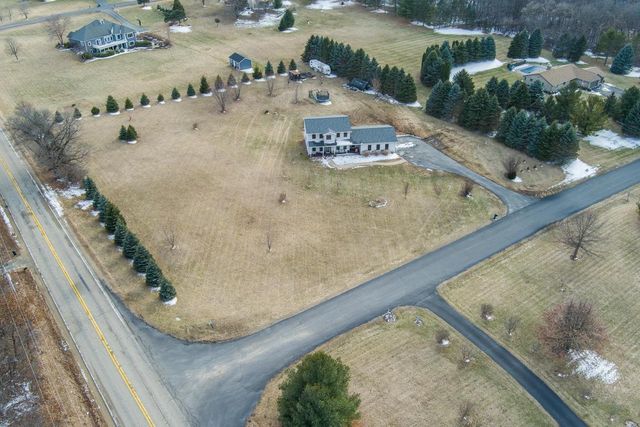 W7507 Iroquois Trail, Delavan, WI 53115