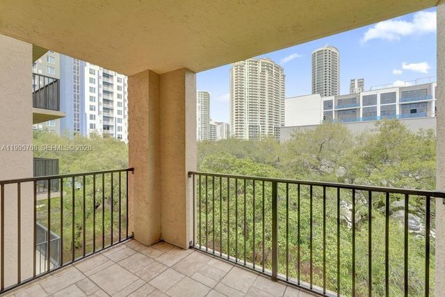 520 SE 5th Ave 2408, Fort Lauderdale, FL 33301