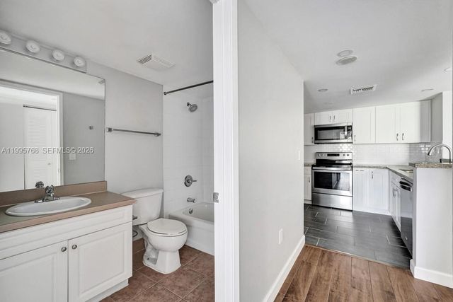 520 SE 5th Ave 2408, Fort Lauderdale, FL 33301