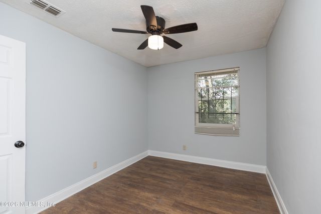 4417 KEN KNIGHT Drive N, Jacksonville, FL 32209