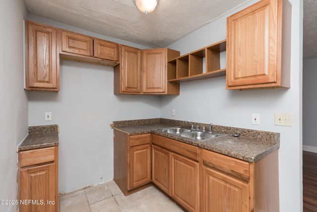 4417 KEN KNIGHT Drive N, Jacksonville, FL 32209