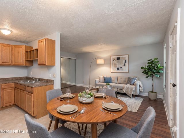 4417 KEN KNIGHT Drive N, Jacksonville, FL 32209