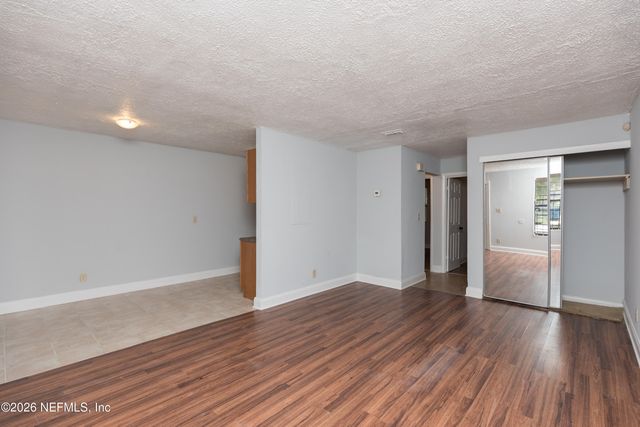 4417 KEN KNIGHT Drive N, Jacksonville, FL 32209