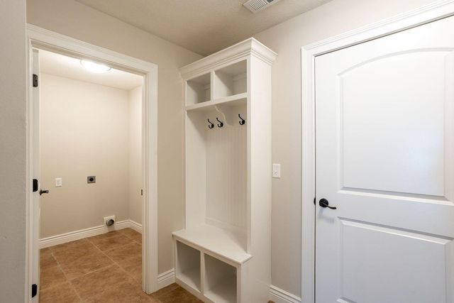 3002 BALLARD MILL DR, Columbia, MO 65203