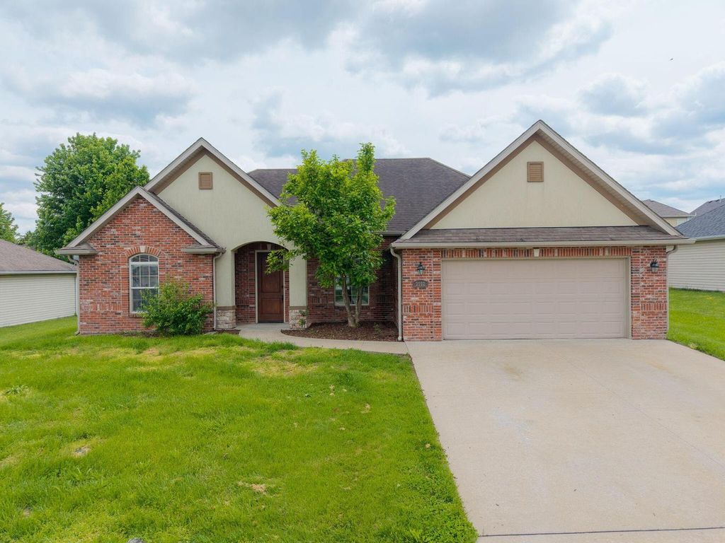 3002 BALLARD MILL DR, Columbia, MO 65203