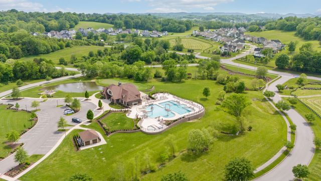 6820 Falls Ridge Ln, College Grove, TN 37046