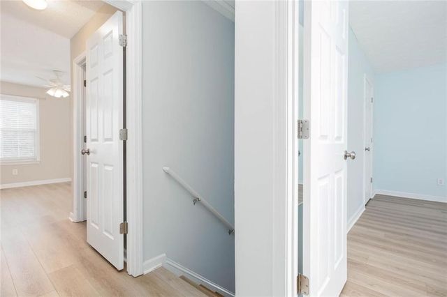 126 W Oaks Place, Woodstock, GA 30188