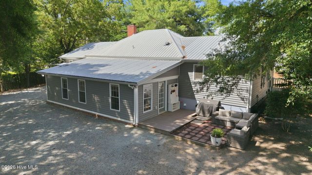 1425 Central Drive, Southern Pines, NC 28387