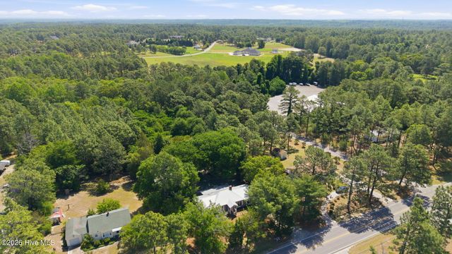 1425 Central Drive, Southern Pines, NC 28387