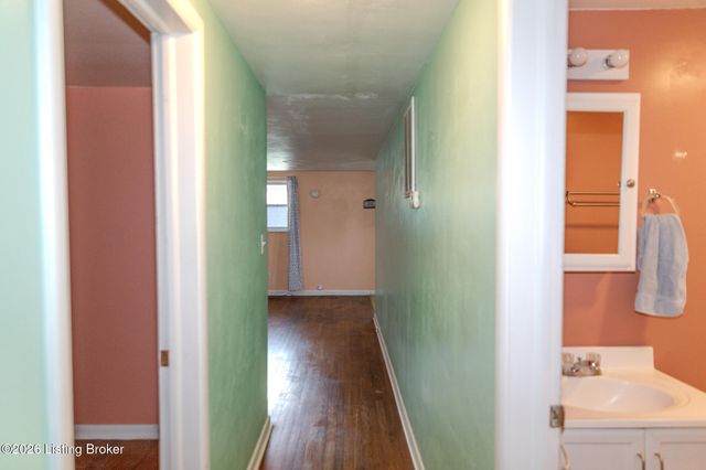 106 W 1st St, Hanover, IN 47243