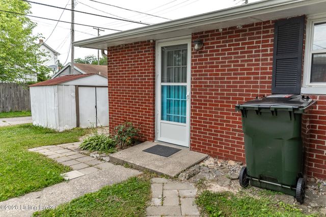 106 W 1st St, Hanover, IN 47243