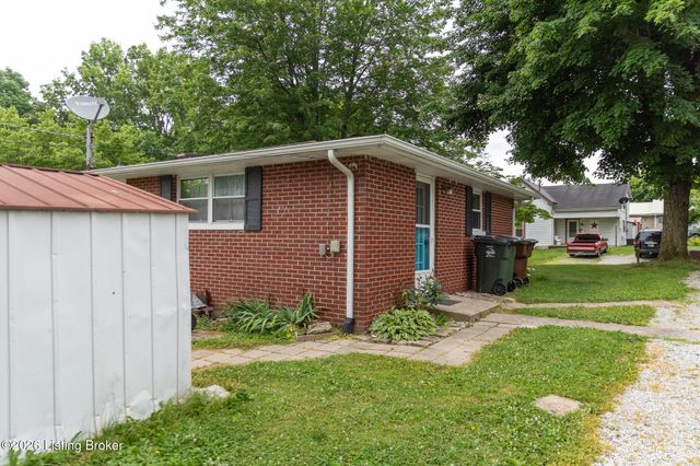 106 W 1st St, Hanover, IN 47243