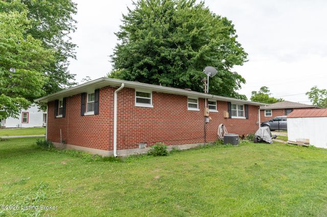 106 W 1st St, Hanover, IN 47243