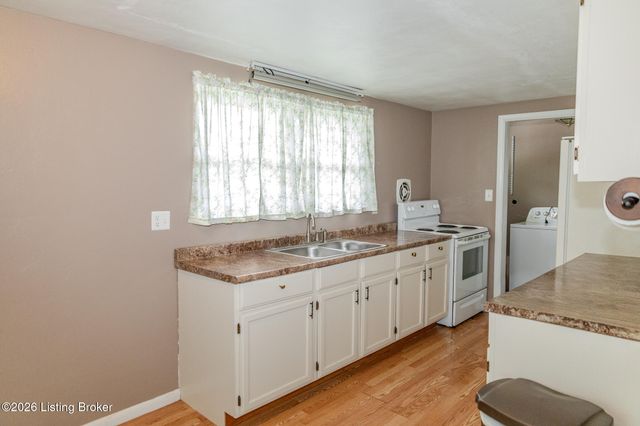 106 W 1st St, Hanover, IN 47243